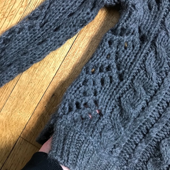 Free People Cropped Grey Knit Sweater Scoop Neck - Picture 3 of 6